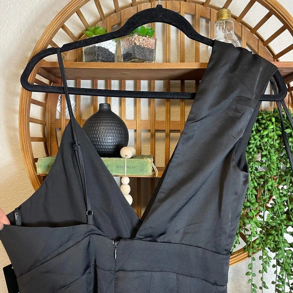 NWT Lulus silk one shoulder black pants jumpsuit - Picture 7 of 8